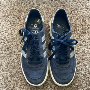 Adidas Spezial blue sneaker